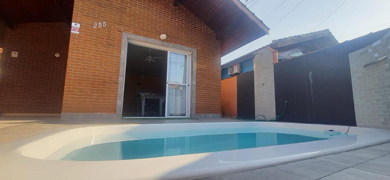 Casa Completa Com Piscina A 300 Metros Do Mar Βίλα Peruíbe Εξωτερικό φωτογραφία