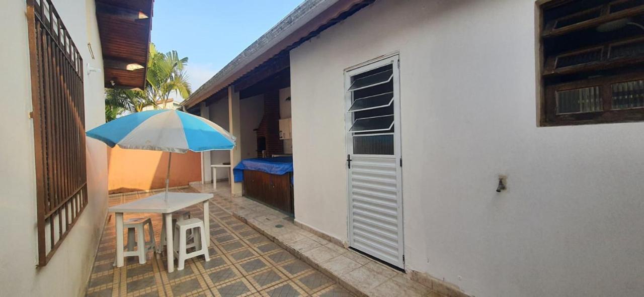 Casa Completa Com Piscina A 300 Metros Do Mar Βίλα Peruíbe Εξωτερικό φωτογραφία
